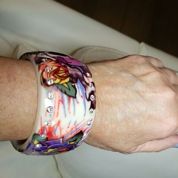 REALLY CHIC ARTSY ENAMEL BRACELET CRYSTALS - Picture 2 of 6